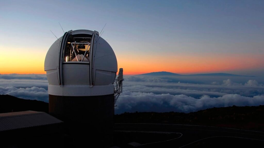 The Pan-STARRS observatory in Hawaii — a telescope system that has discovered numerous new comets and near-Earth objects. Image source: starwalk.space. Photo.