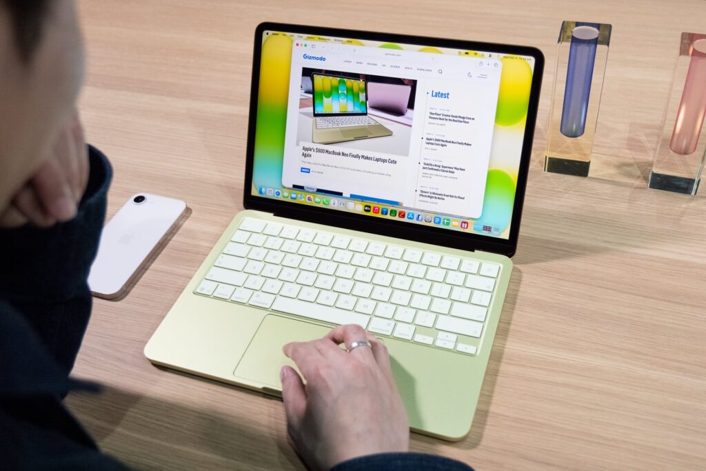 Choosing Neo gets you a laptop with a truly high-quality display