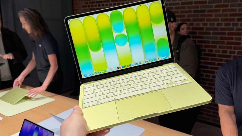 MacBook Neo has become the most repairable Apple device in recent years. Photo.
