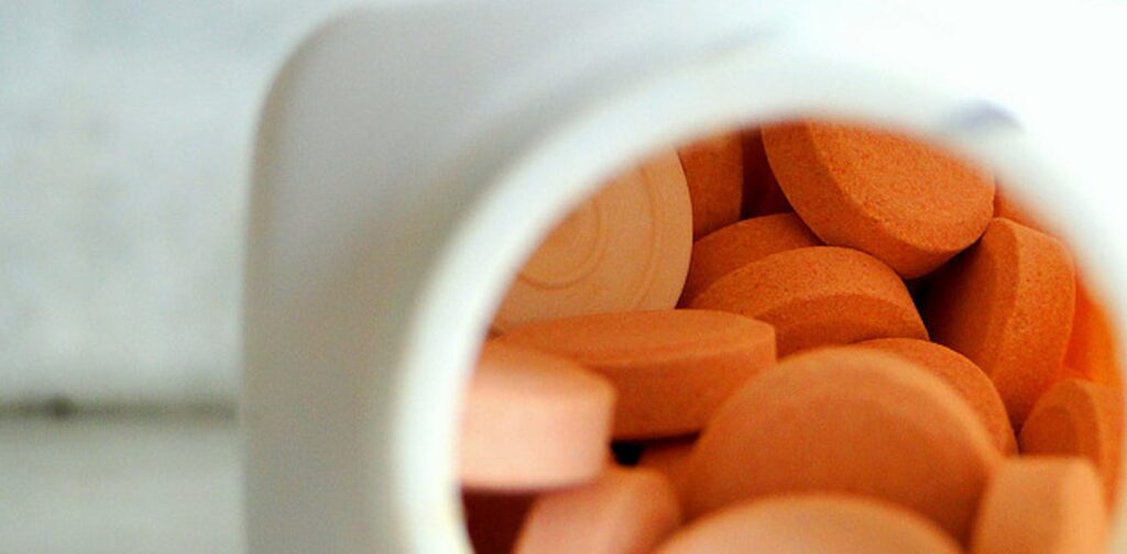Vitamin C is not a cure-all for colds, and everyone should know this. Image source: The Conversation. Photo.