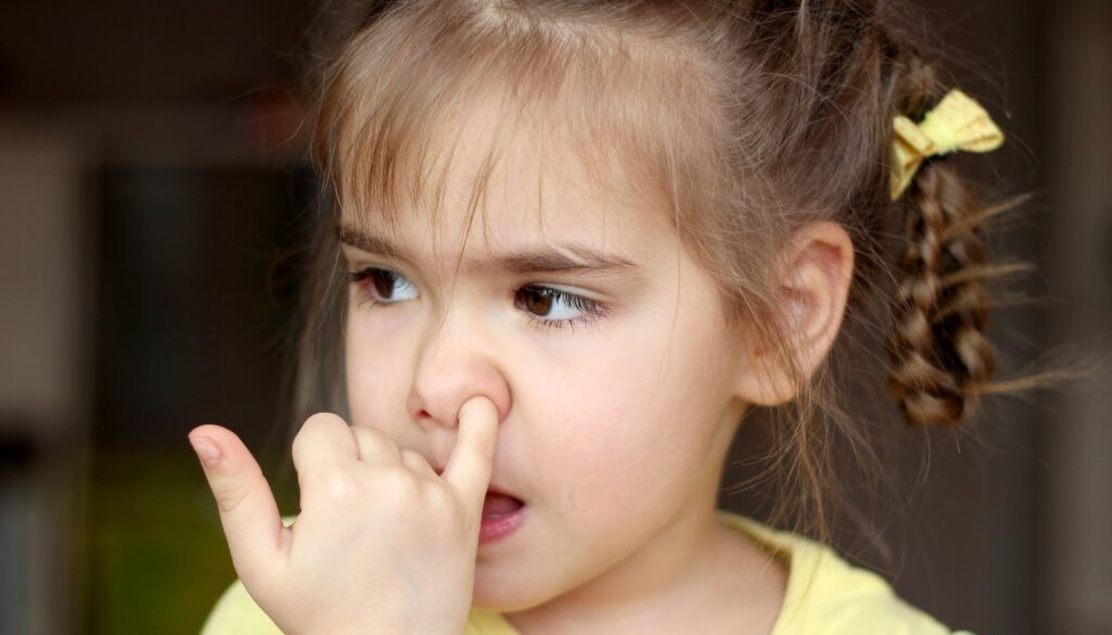Children often pick their noses due to dry air. Image source: parentology.com. Photo.