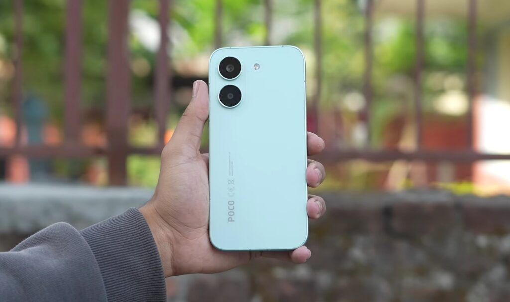 POCO X8 Pro — a relatively compact smartphone. Image: Pratima Adhikari. Photo.