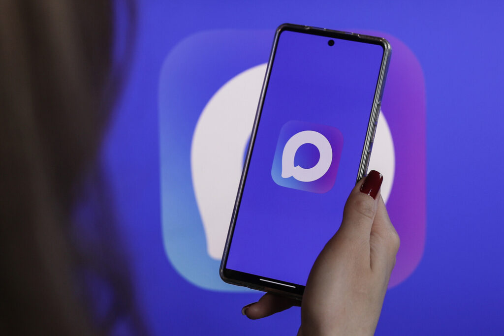 Buy an affordable Android smartphone and you'll be all set. Image: gazeta.press