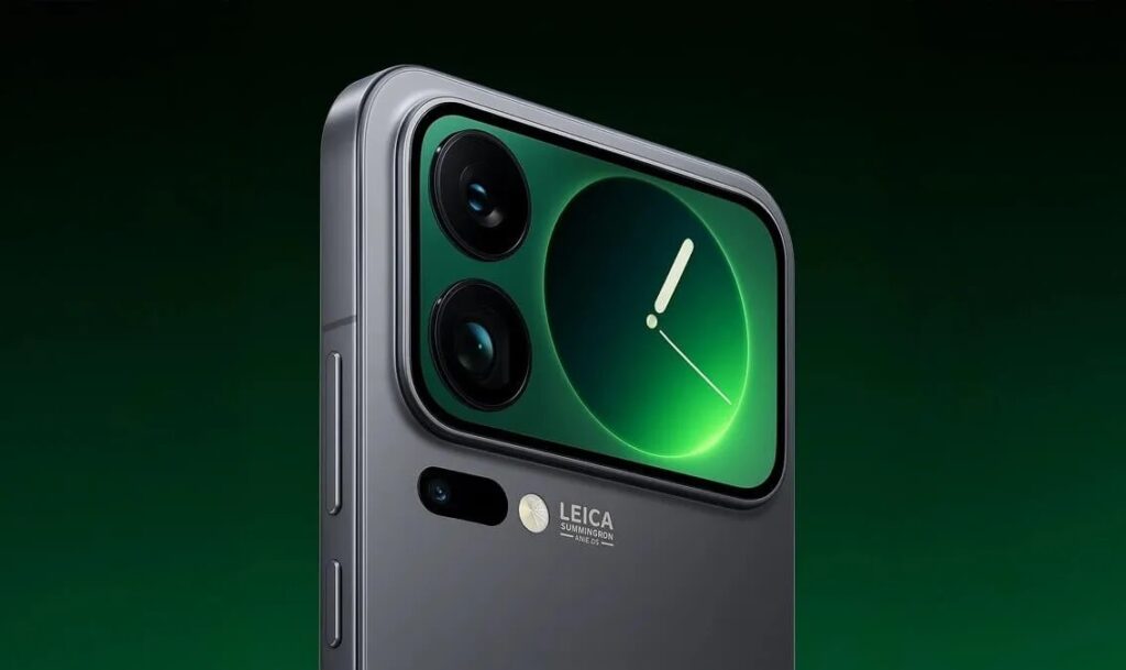 There won't be a screen like this on the back. Image: Xiaomi