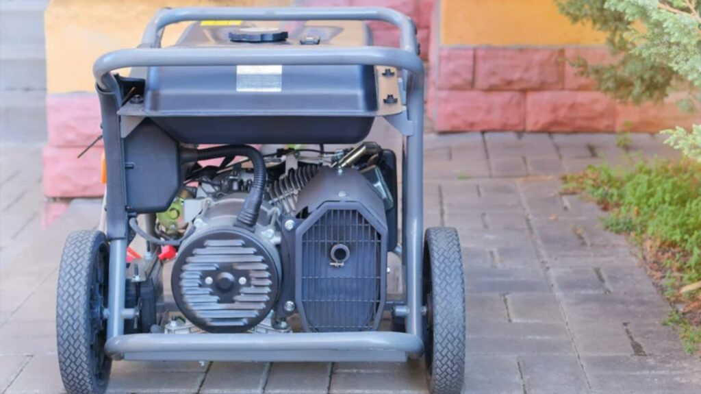 5 things you should never plug into a generator. Photo.