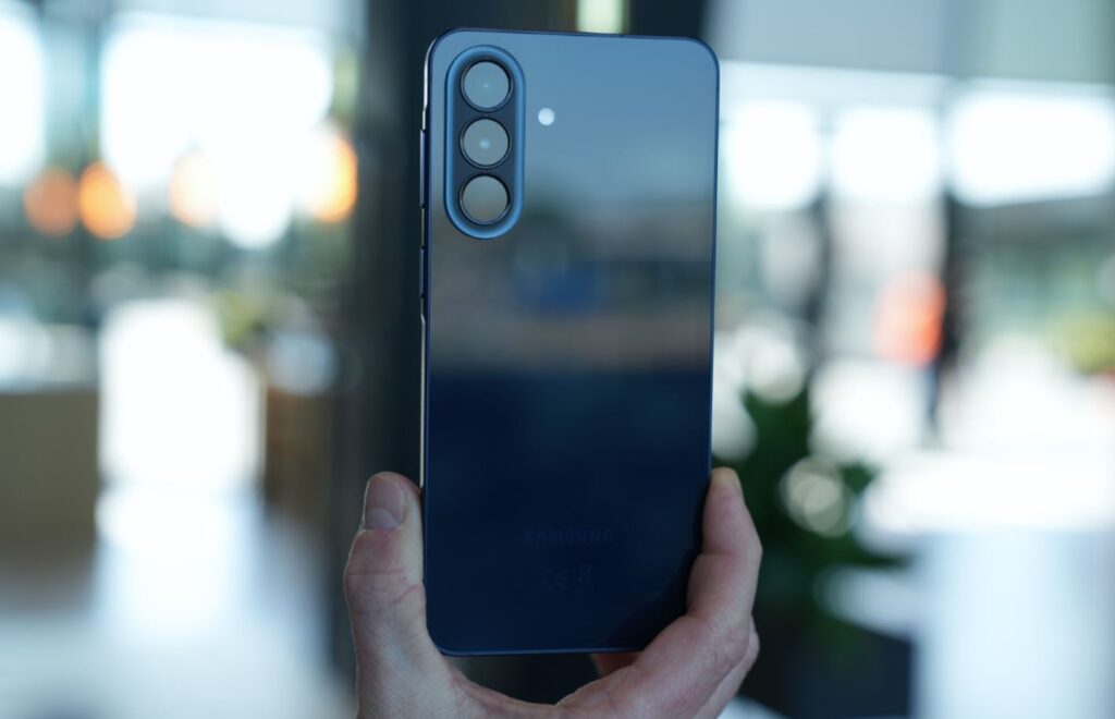 The A57's camera is slightly worse. And that could be the reason to choose the S25 FE