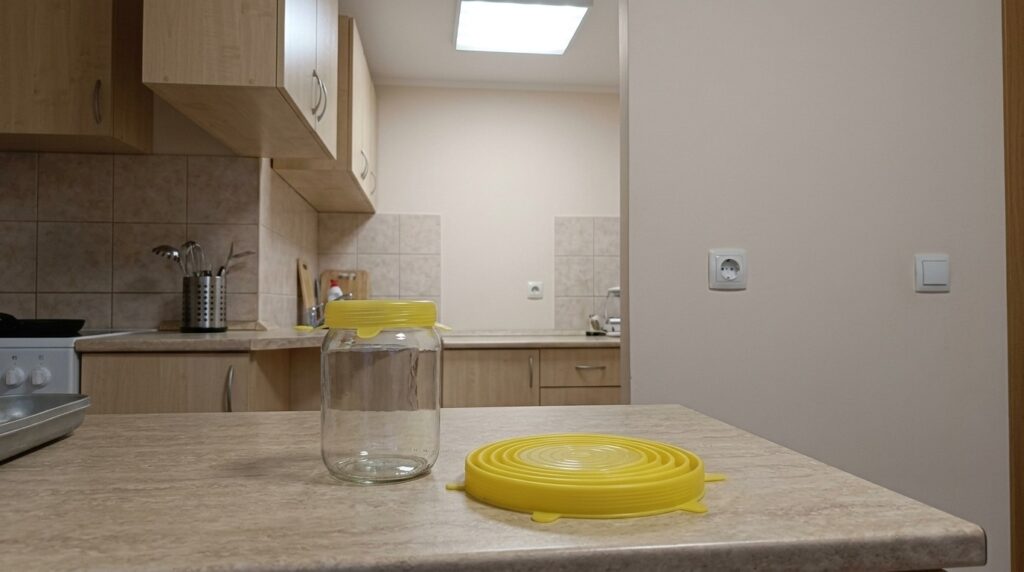 A set of six — replaced all those mismatched lids in my cabinet