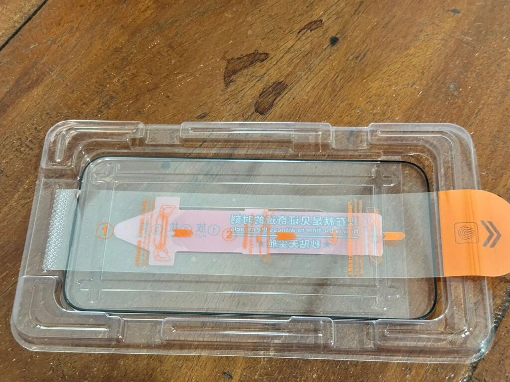 With this screen protector, you don't have to worry about anyone seeing your screen