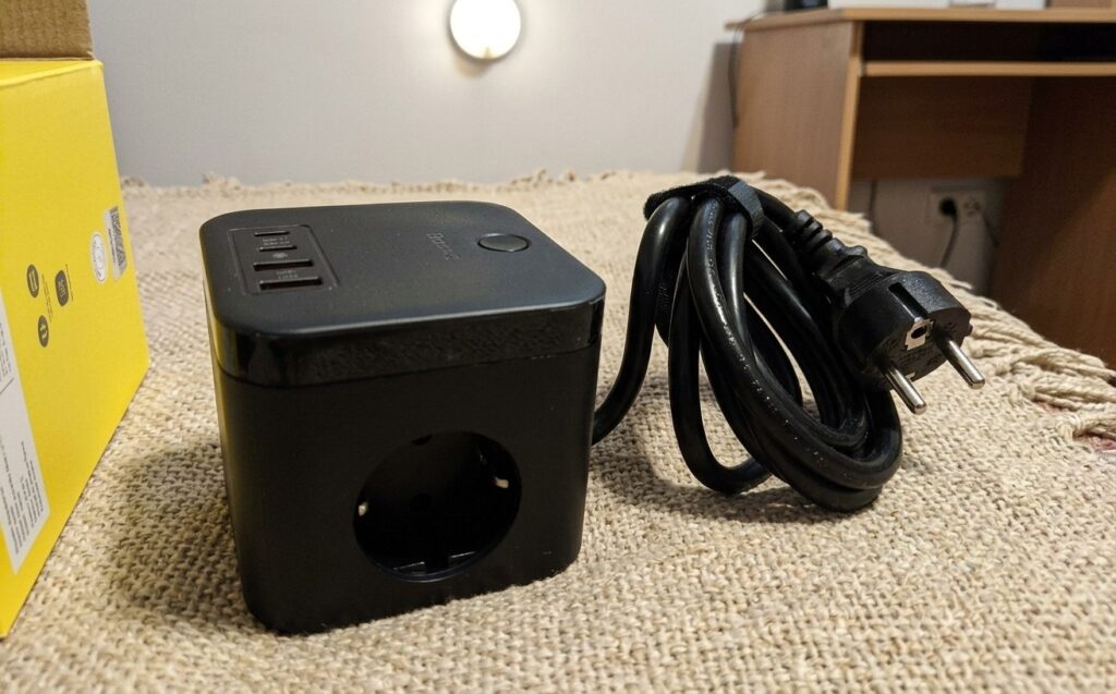 Baseus desktop charger for power users