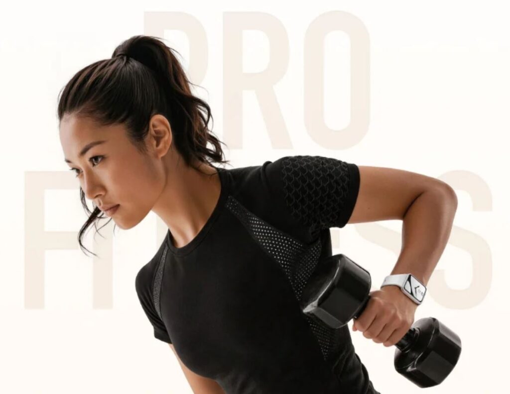 The bracelet is once again positioned as a fitness device