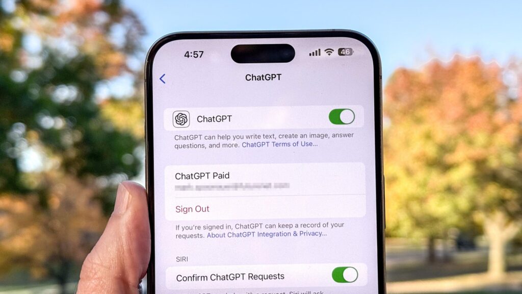 Will third-party neural networks in iOS 27 be free. ChatGPT is already integrated into Siri, but many find that insufficient. Photo.