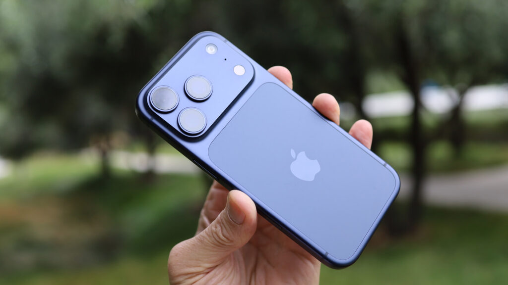 Is it worth waiting for iPhone 18 Pro for battery life. It looks like this year we're in for a very intriguing smartphone lineup. Photo.