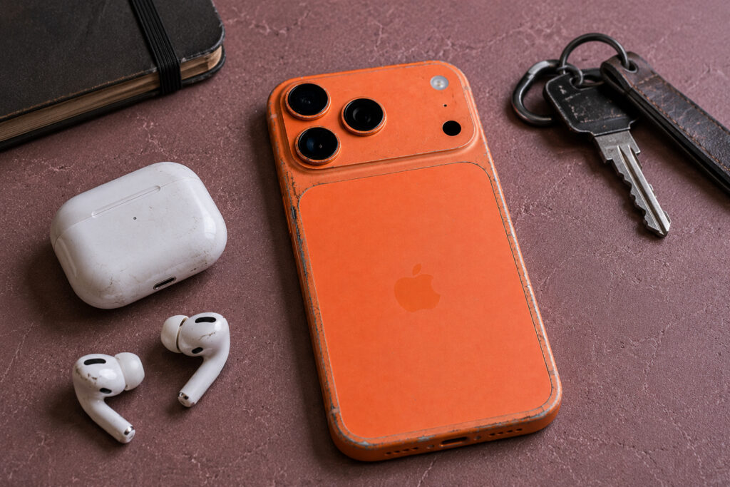 Wear is more noticeable on a colorful iPhone. Photo.