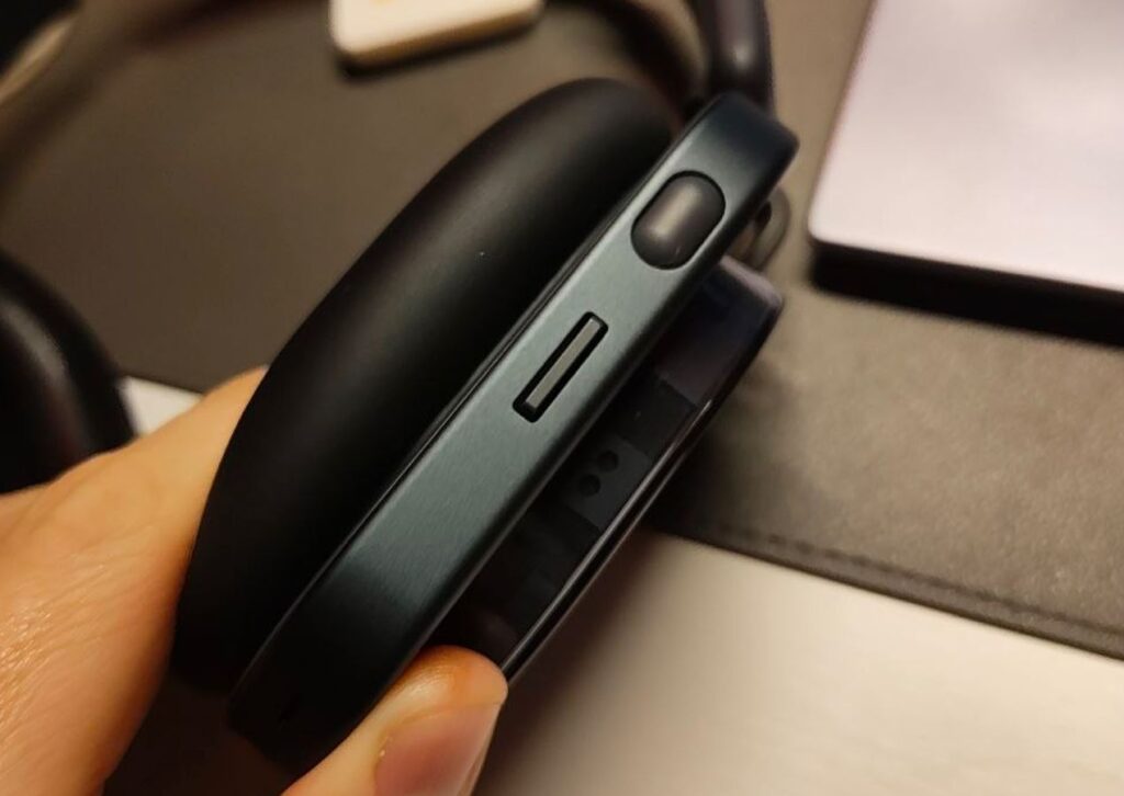I've never seen such convenient headphone controls anywhere else