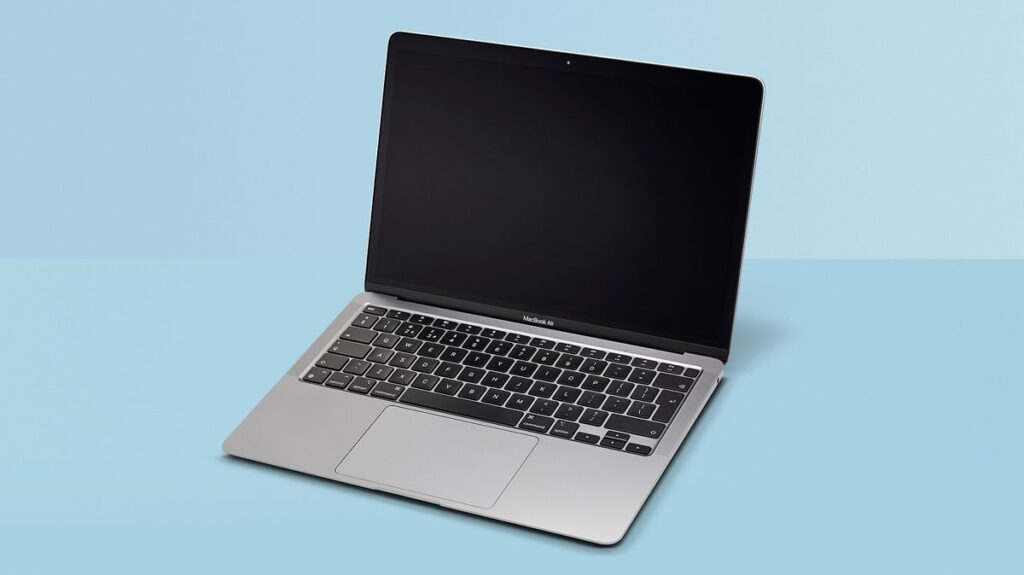 Which Macs will update to macOS 27. The old MacBook Air M1 will update, and that's great. Photo.