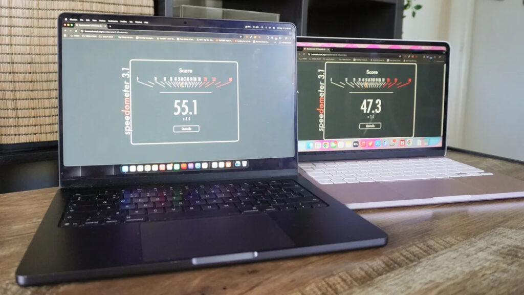 MacBook Neo Performance in Tests and Everyday Work. Pro is faster in the browser, but feeling the difference in real life won't be easy. Photo.