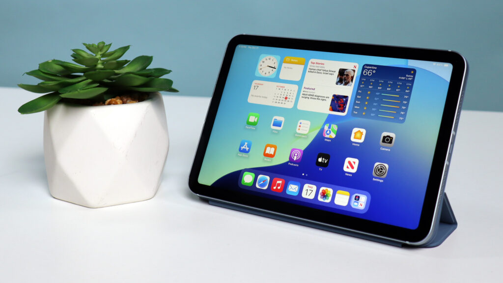 The mini will get an OLED screen, and this will be the main upgrade
