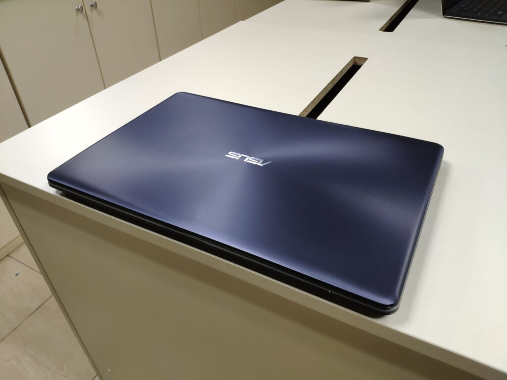 How the parallel import ban will affect prices. Wanted a quality ASUS laptop? Look for gray market supplies. Photo.