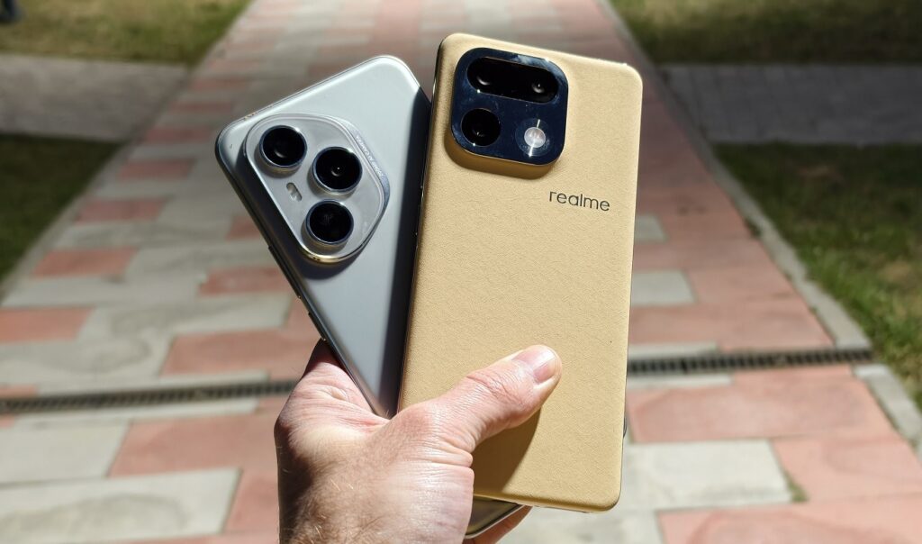 HONOR 400 Pro — on the left, and realme 16 Pro+ — on the right