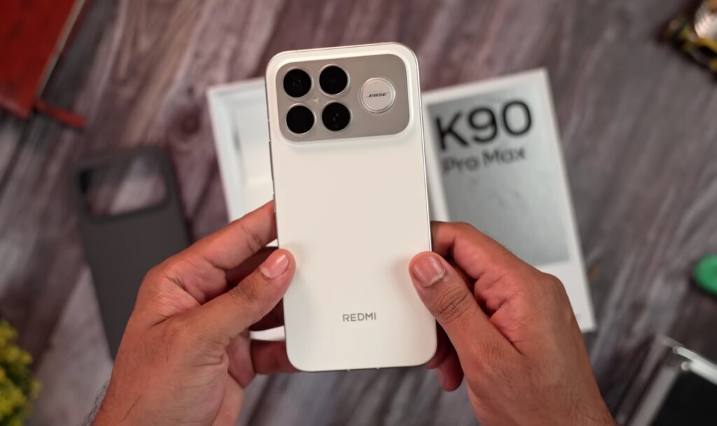 This will be a next-generation smartphone with a giant battery. Image: C4ETech English