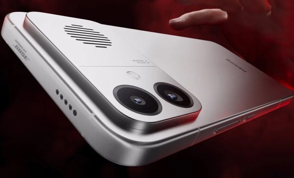 Unlike the Redmi K90 Max, the Ultra smartphone is expected to be a full-fledged flagship. Image: Xiaomi