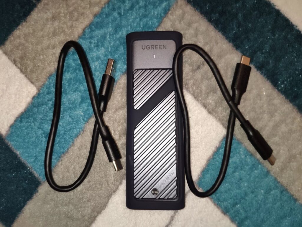 A great adapter for connecting an SSD to a PC and other devices like TVs