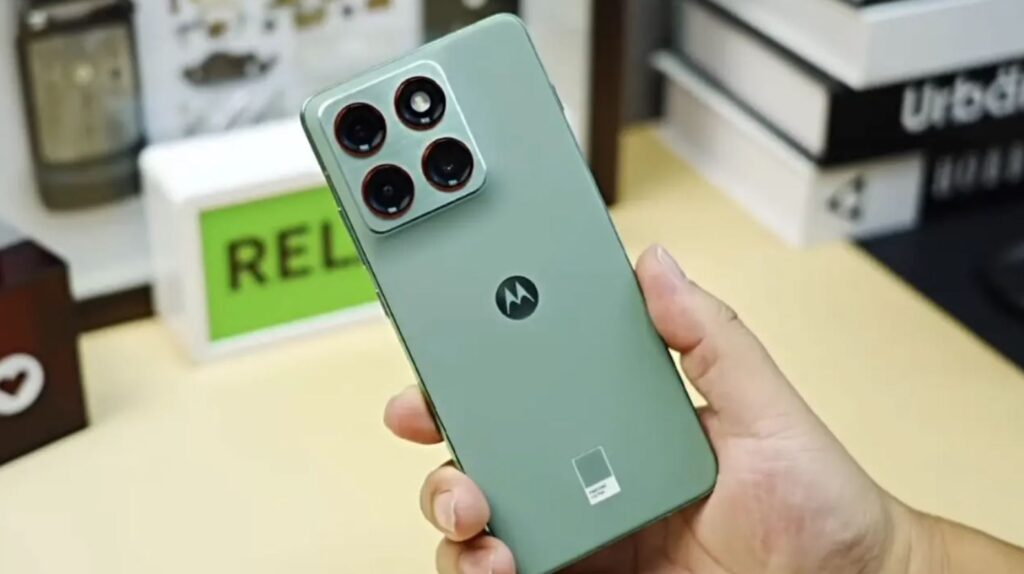 Motorola has its own Air. And it's quite affordable!