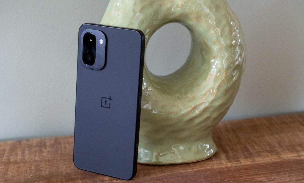 It's hard to say OnePlus 15R cut corners on anything
