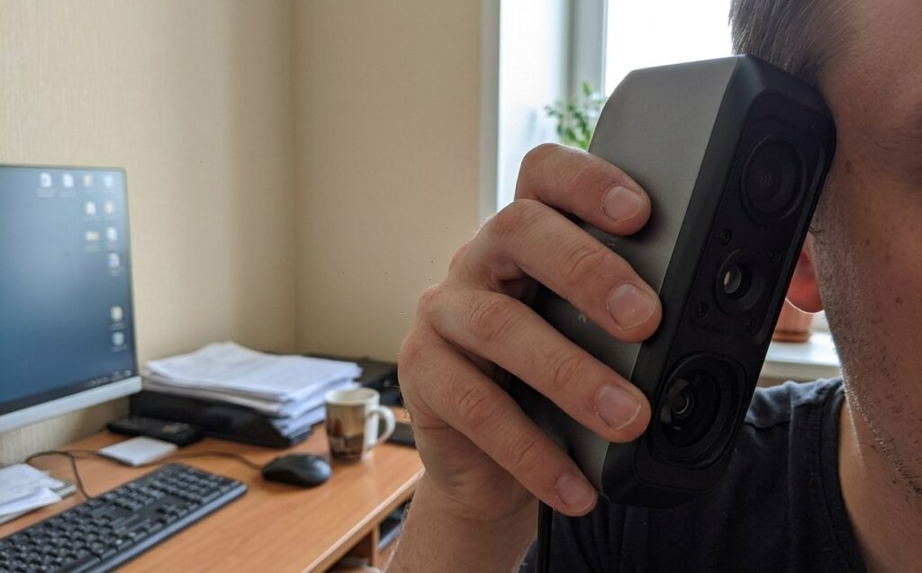 3DMakerpro Moose Lite: 3D Scanner for Home and Workshop. Scans with 0.05mm accuracy — I tested it on a figurine from the kids' room. Photo.