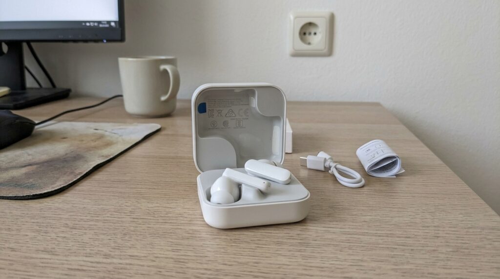 For 2,600 rubles — noise cancellation, decent sound, and an app with customization