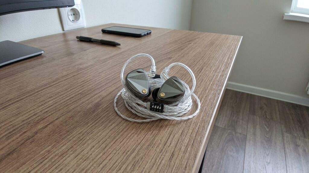 In-ear monitors with serious internals for one and a half thousand — I was surprised. Photo.