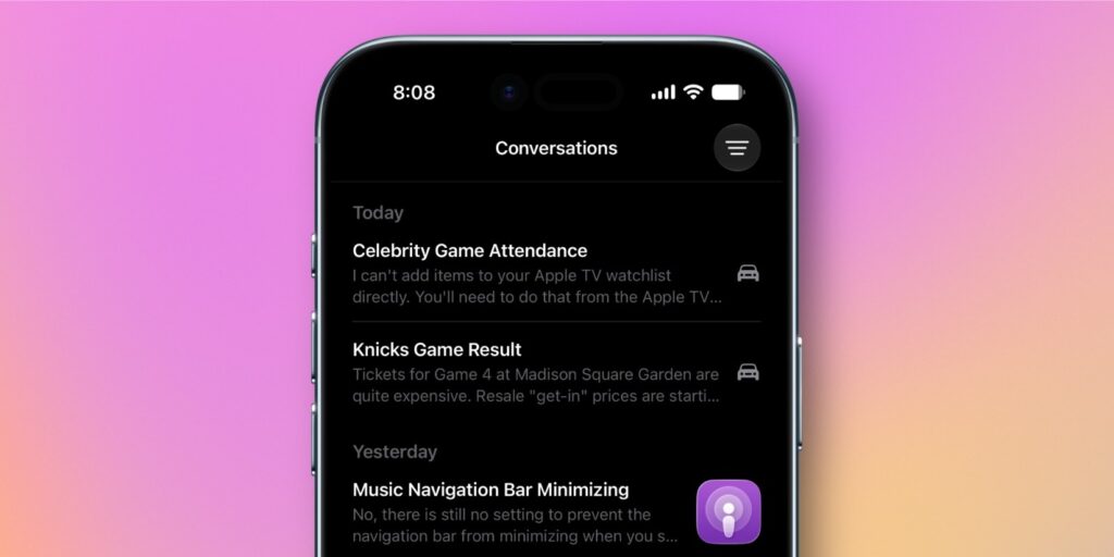 Siri Synchronization Between CarPlay and iPhone. A neat car icon appears next to the chat in the app. Photo.