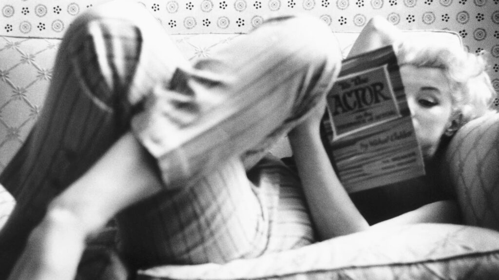 Marilyn Monroe's personal library contained more than 400 books. Photo.
