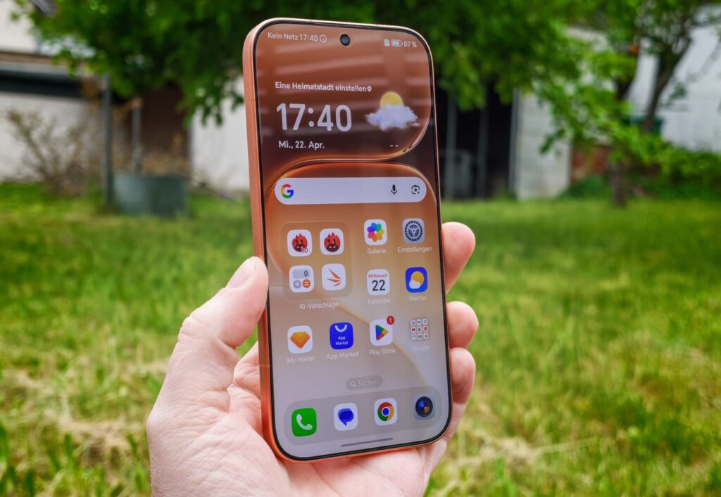 The smartphone got a compact but bright screen