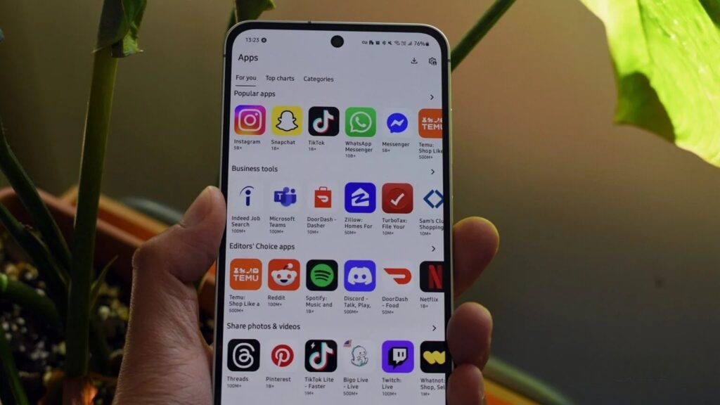 The same Google Play, but without an account. Image: androidauthority.com