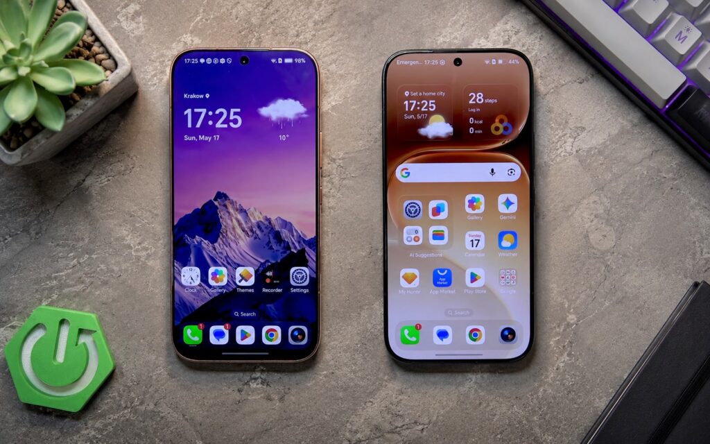 The screens of both smartphones are more or less the same