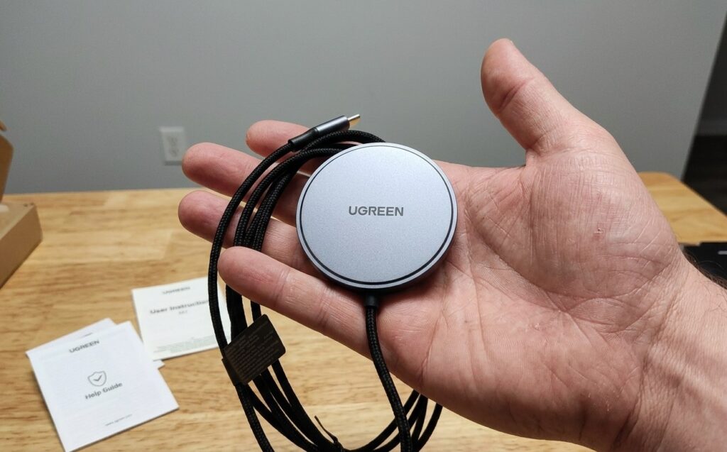 How to Choose a MagSafe Charger for iPhone. Definitely consider the UGREEN option. Cheaper than the original and certainly no worse. Photo.