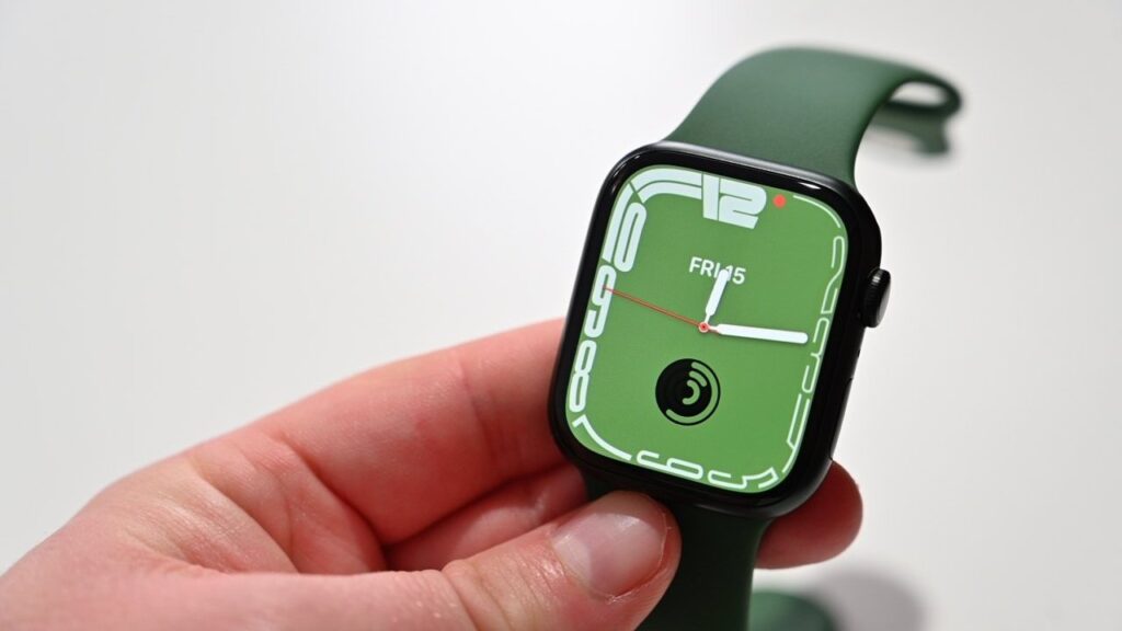 List of Apple Watch without watchOS 27 support. Apple Watch owners will be the most upset. 6 models at once will be left behind. Photo.
