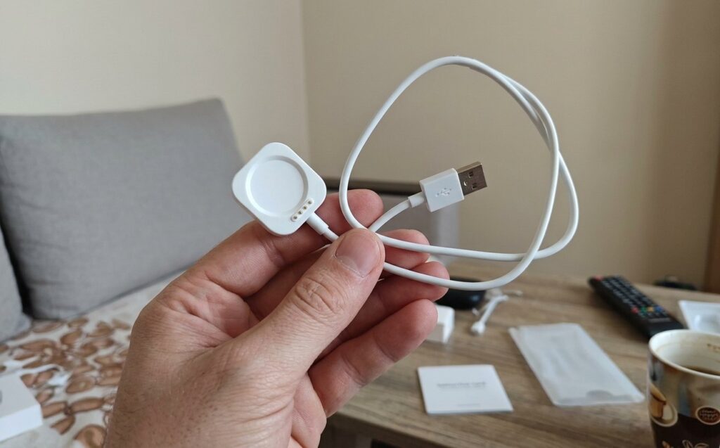 I really didn't like the charging method. In 2026, they could have made something symmetrical