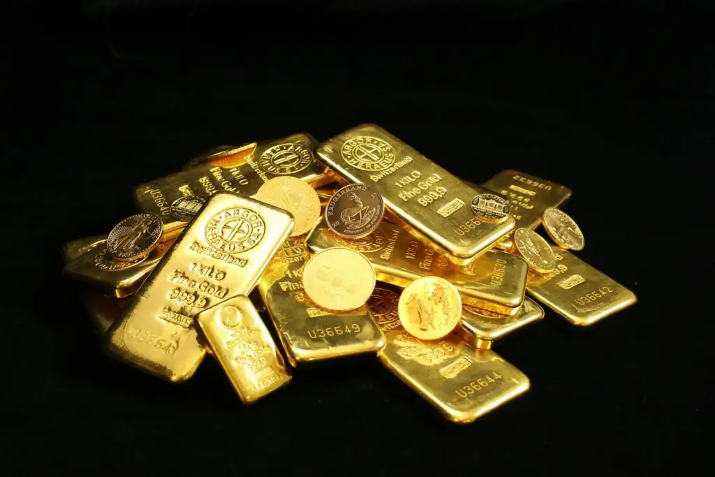 Due to their tiny size, gold nanoparticles cannot form a perfect protective surface