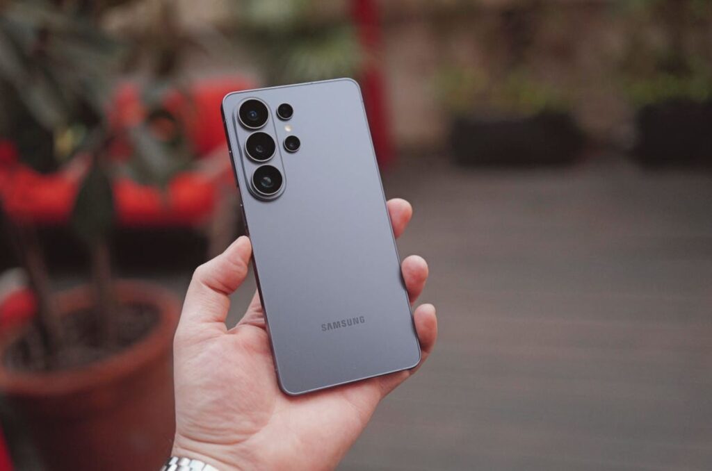 Seriously, what's the point of getting the S26 Ultra if it's basically the same S25 Ultra?