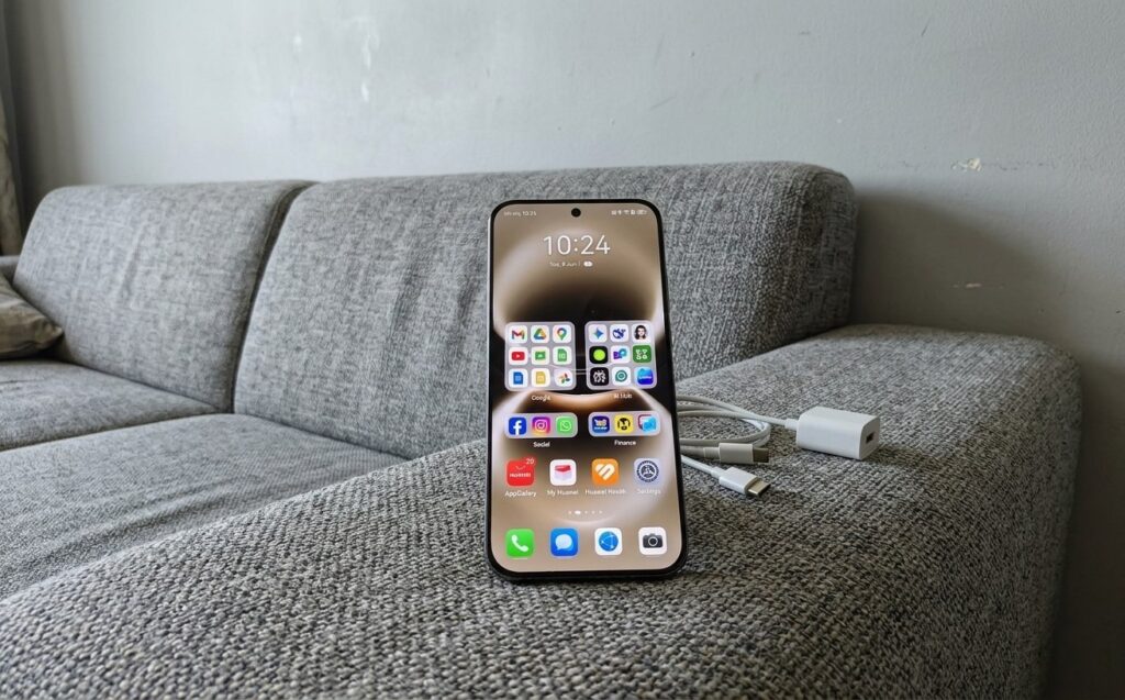 The screen is very bright and sharp, despite not having the highest resolution