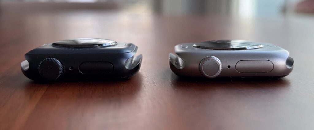 ECG, blood pressure, and blood oxygen: Apple Watch Series 11 capabilities. Due to different sensors, Series 11 is thinner than SE 3. Photo.