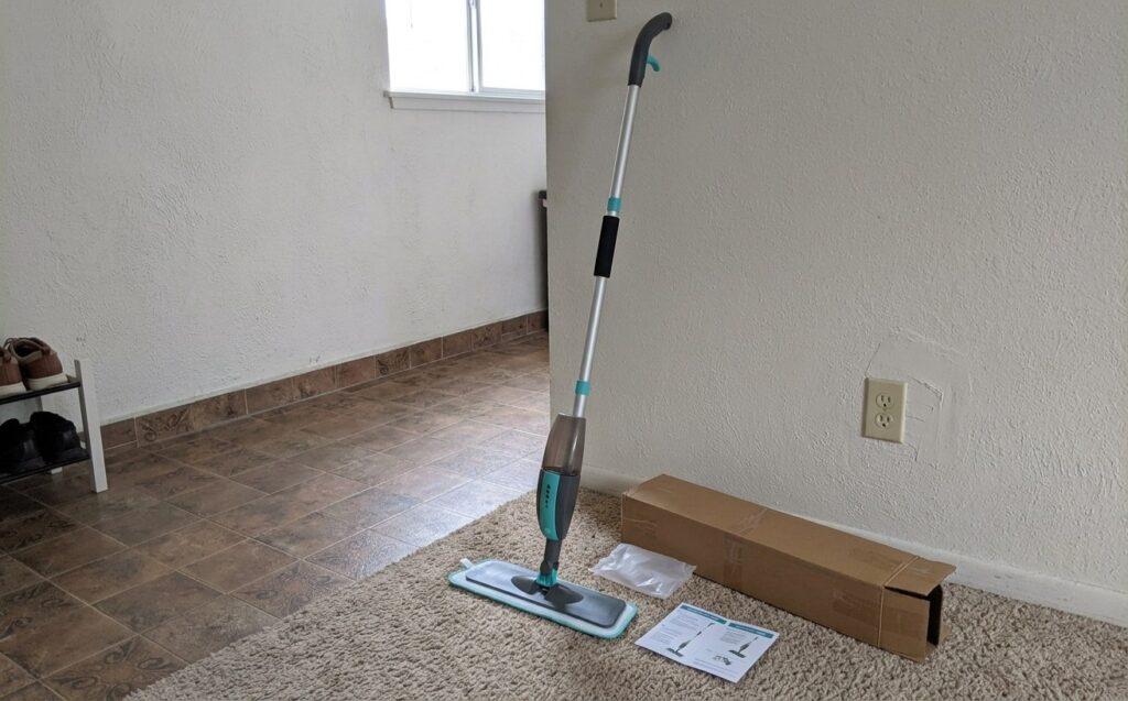 The mop is really simple and reliable. If you love cleanliness, you'll appreciate it