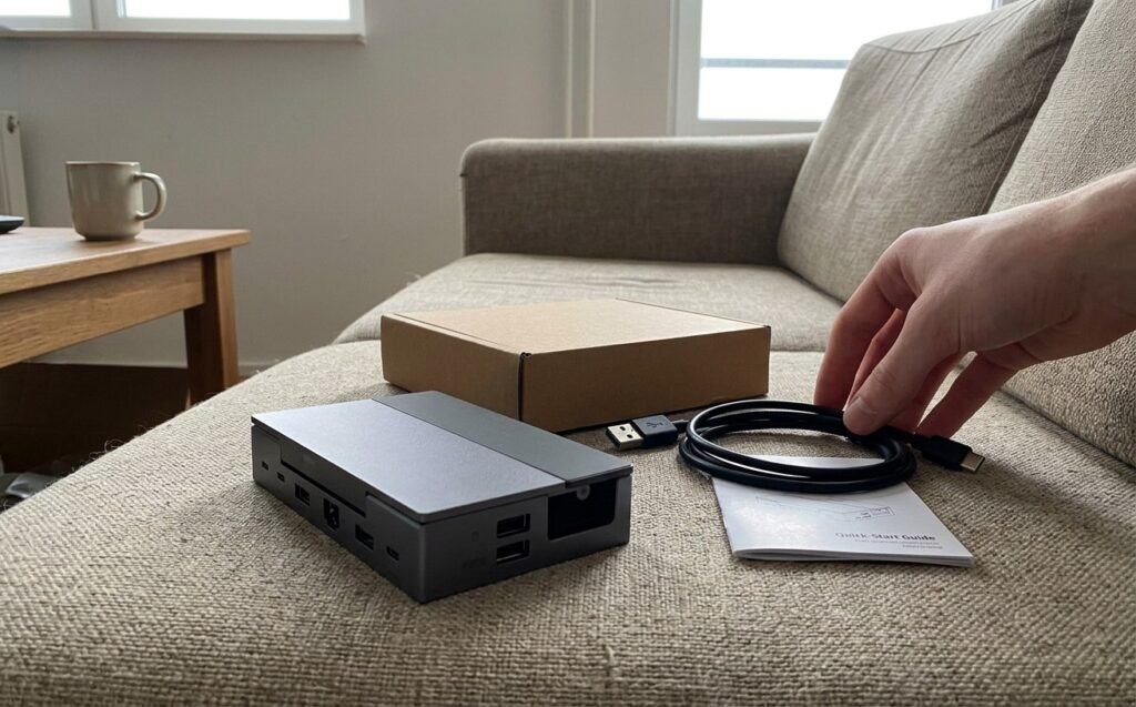 Steam Deck Dock with HDMI 4K and Ethernet: What It Can Do. Ports here for every occasion. Photo.