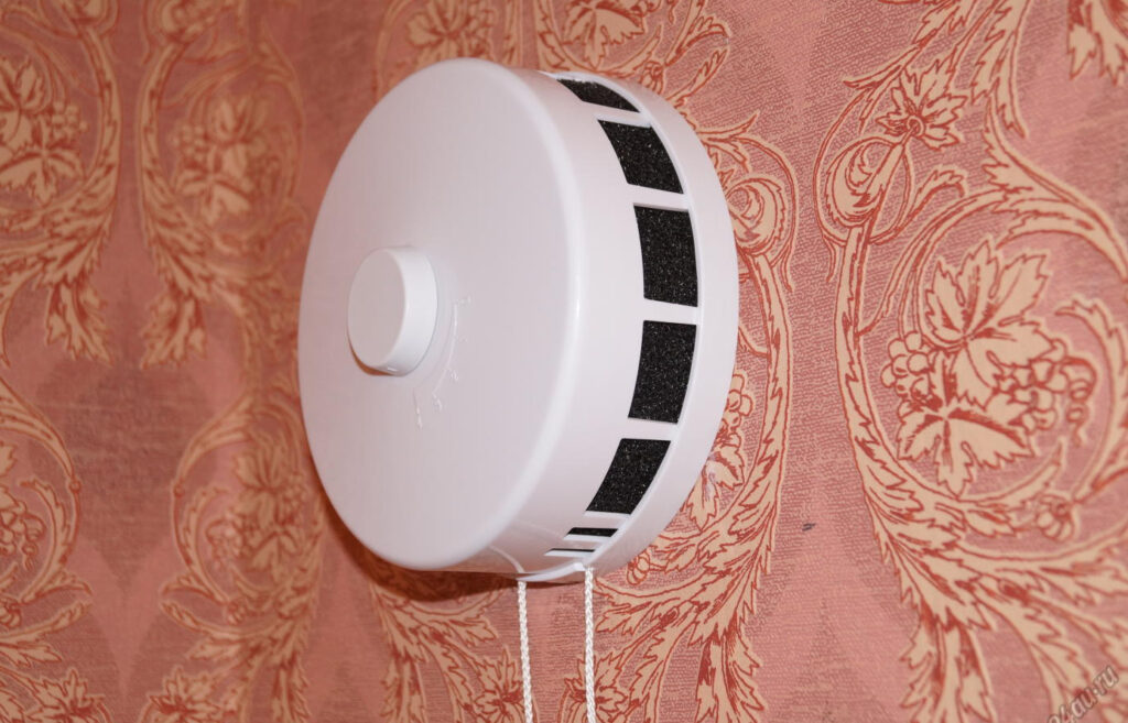 Supply valves and ventilation in a frame house. A supply valve is the most basic ventilation method and also the cheapest. Image: zilantvent.ru. Photo.