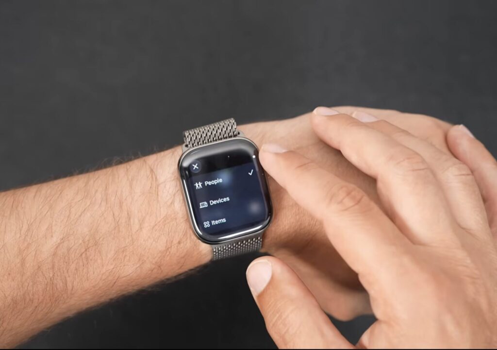 New control gestures on Apple Watch. Search for everything is now concentrated in one app. Photo.