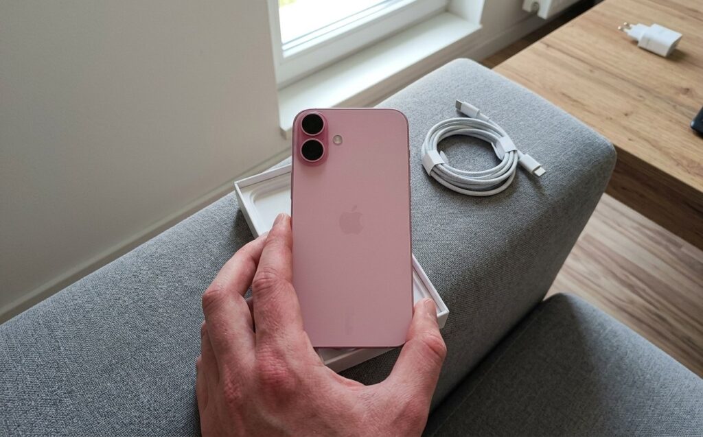 Who would the iPhone XR for $200 suit. Obviously, the only thing from an iPhone 16 here is the case and nothing more. Photo.