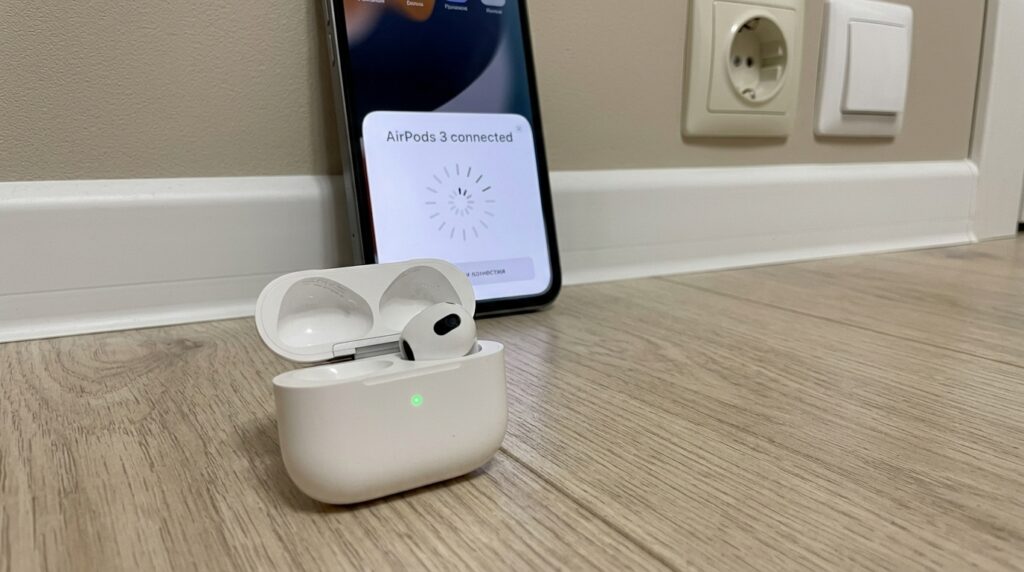 AirPods 3 clone with connection animation on iPhone. Connected to iPhone — that same animation popped up, just like the original. Photo.
