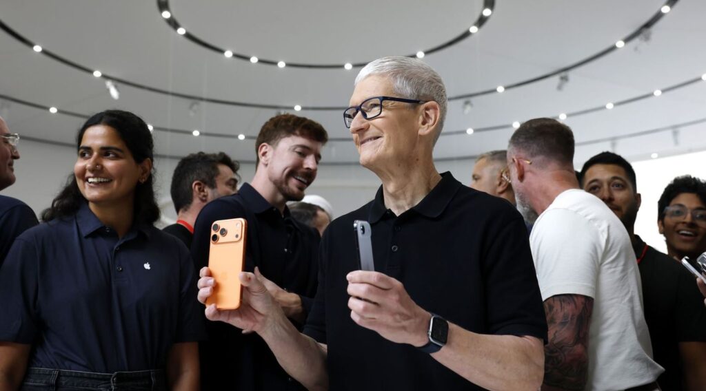 Should you trust the iPhone 18 Pro Max rumors. Apple is unlikely to boast about the iPhone getting bigger. Photo.